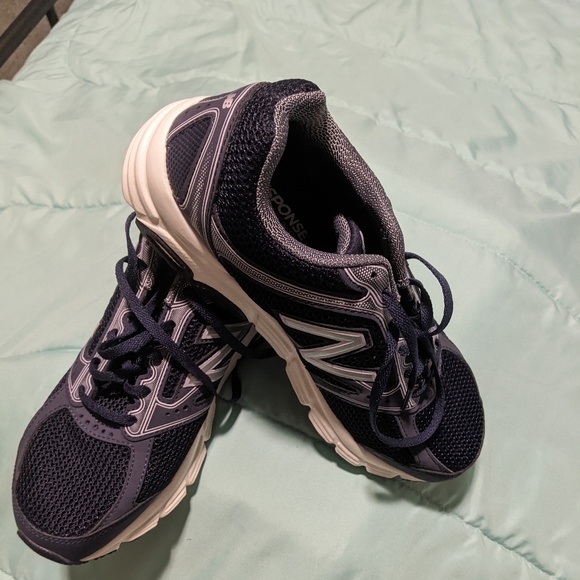 Shoes - Picture 3 of 4